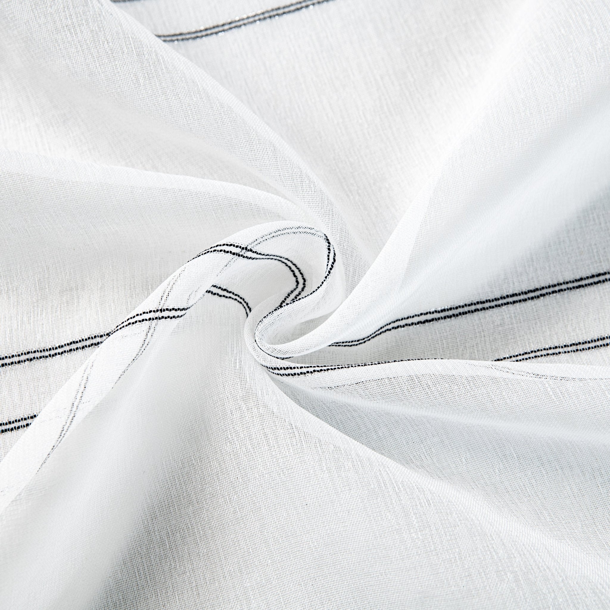 CORTINA DE GASA CON RAYAS VERTICALES DE HILOS PLATEADOS 140X260CM - Viste Tu Hogar CORTINA DE GASA CON RAYAS VERTICALES DE HILOS PLATEADOS 140X260CM - Viste Tu Hogar