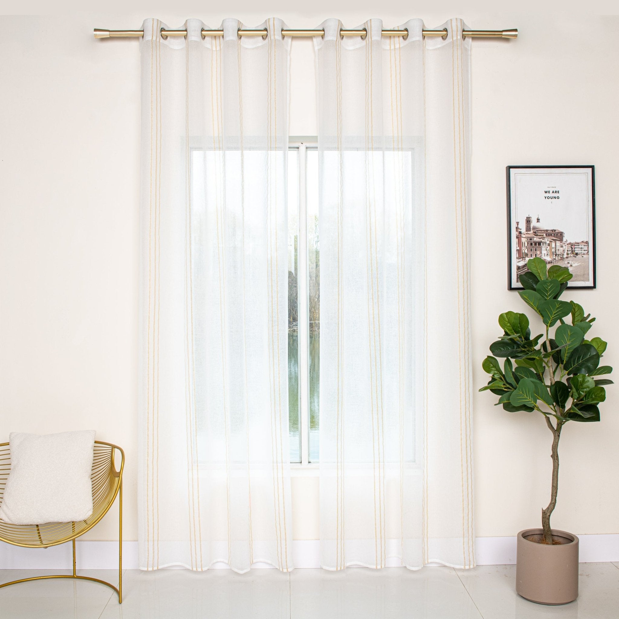 CORTINA DE GASA CON RAYAS VERTICALES DE HILOS PLATEADOS 140X260CM - Viste Tu Hogar CORTINA DE GASA CON RAYAS VERTICALES DE HILOS PLATEADOS 140X260CM - Viste Tu Hogar